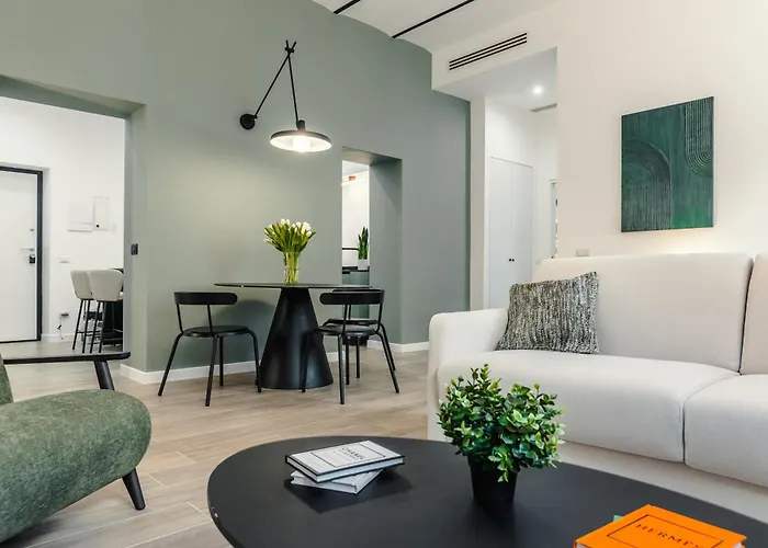 At Six - New Designer In The Center! Appartement *